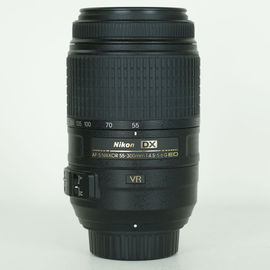 Nikon AF-S DX NIKKOR 55-300mm F4.5-5.6G ED VR Nikon AF-S DX NIKKOR 55-300mm F4.5-5.6G ED VR