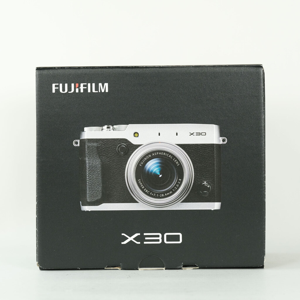 FUJIFILM X30 シルバーの出品 | ONE SCENE（ワンシーン）