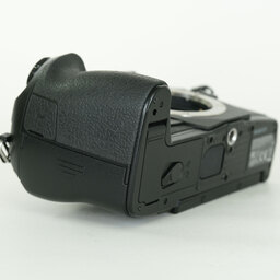 OLYMPUS OM-D E-M1 Mark II OLYMPUS OM-D E-M1 Mark II