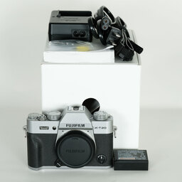 FUJIFILM X-T20