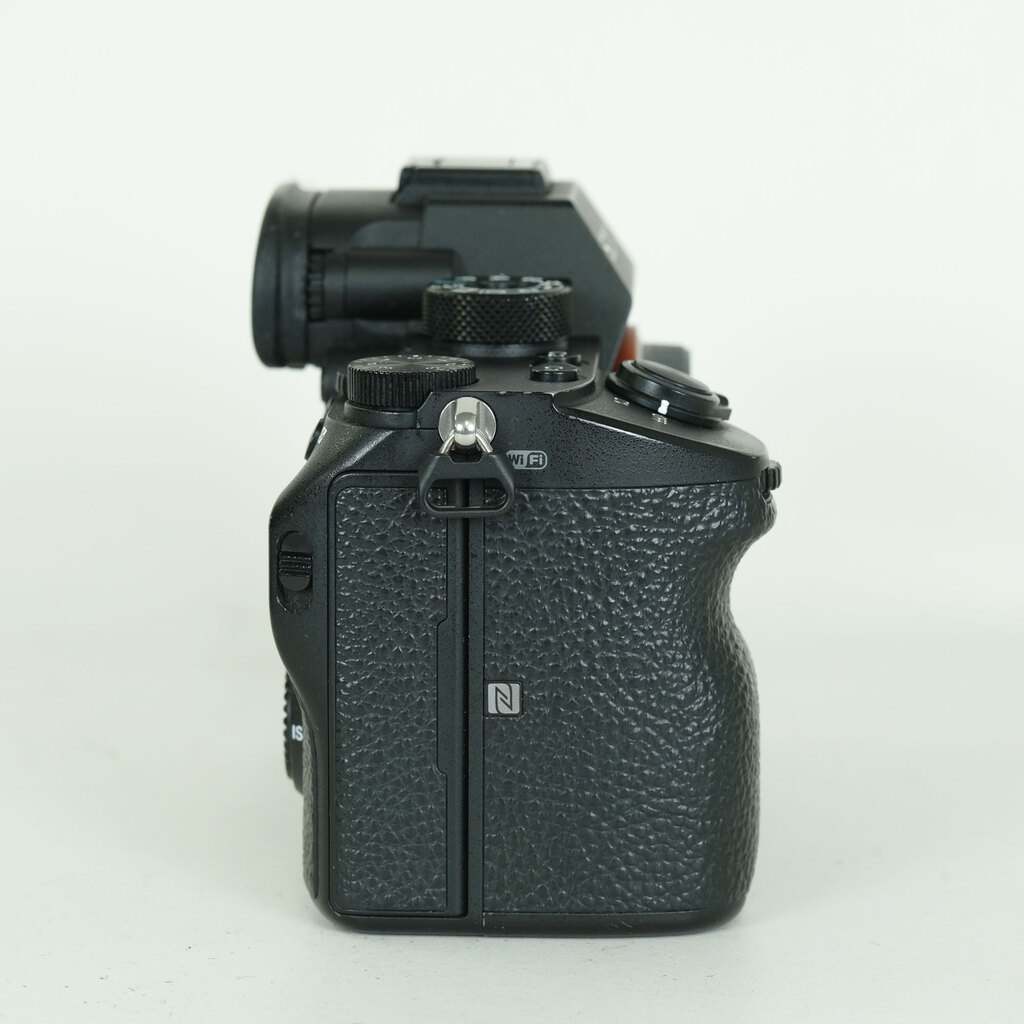SONY α7R III(ILCE-7RM3) SONY α7R III(ILCE-7RM3)