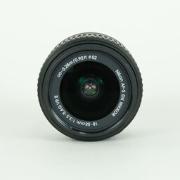 Nikon AF-S DX NIKKOR 18-55mm f3.5-5.6G VR II Nikon AF-S DX NIKKOR 18-55mm f3.5-5.6G VR II