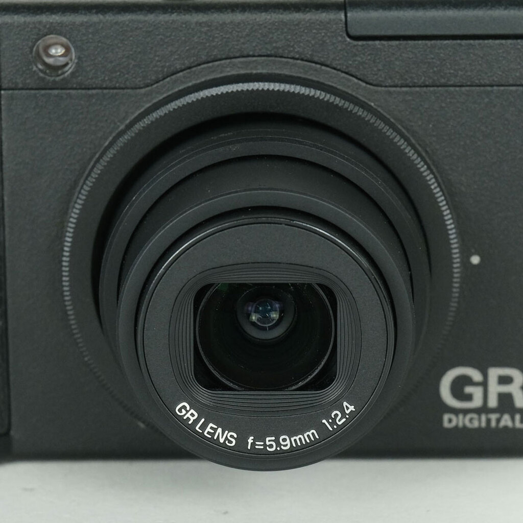 RICOH GR DIGITAL II