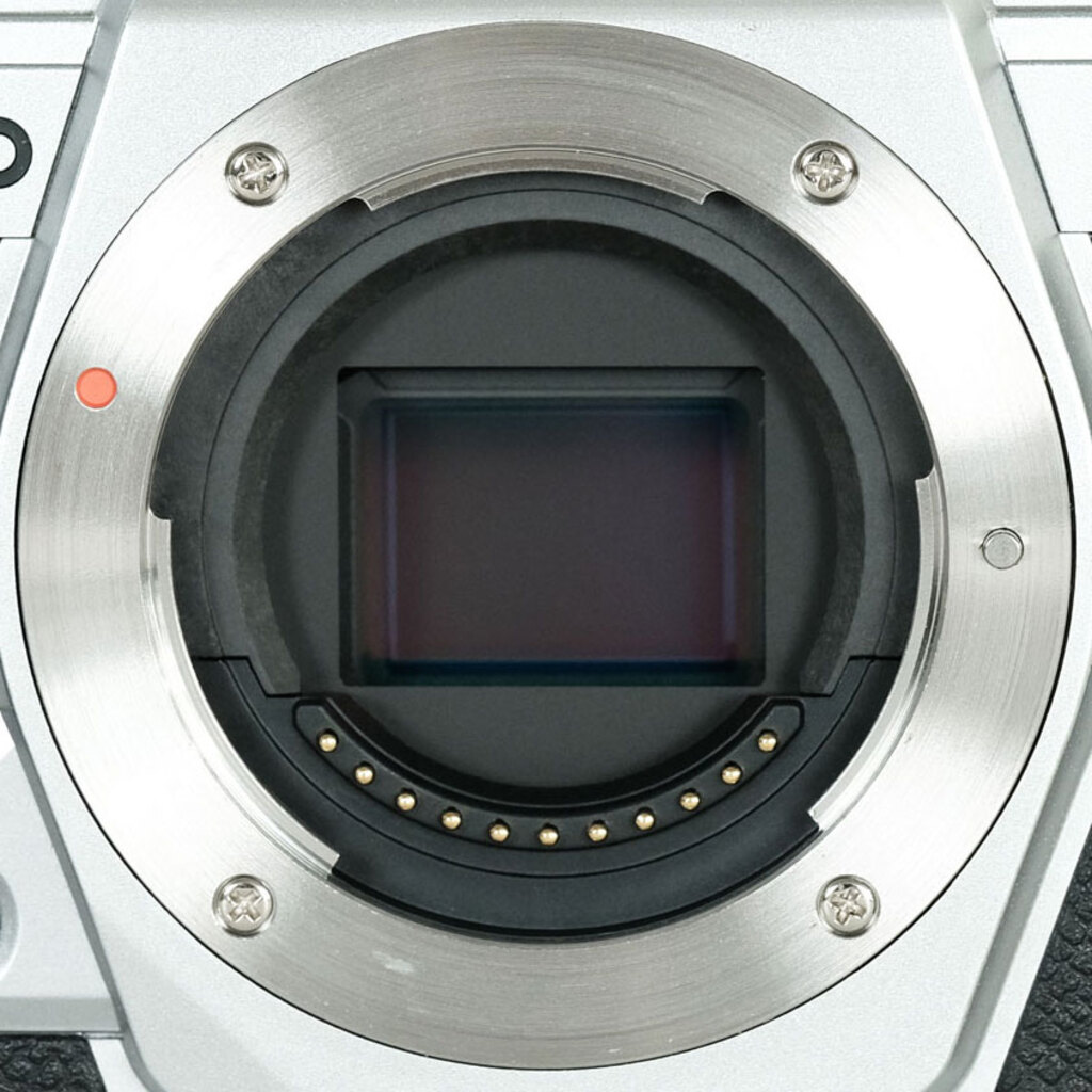 OLYMPUS OM-D E-M5 Mark III