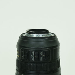 Nikon AF-S VR Zoom-Nikkor 70-300mm F4.5-5.6G IF-ED Nikon AF-S VR Zoom-Nikkor 70-300mm F4.5-5.6G IF-ED
