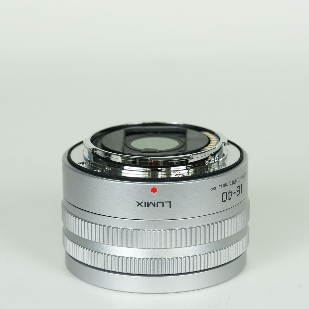Panasonic LUMIX S 18-40mm F4.5-6.3