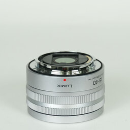 Panasonic LUMIX S 18-40mm F4.5-6.3