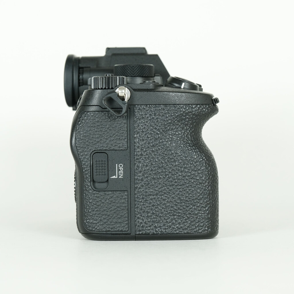 SONY α7 IV(ILCE-7M4) SONY α7 IV(ILCE-7M4)