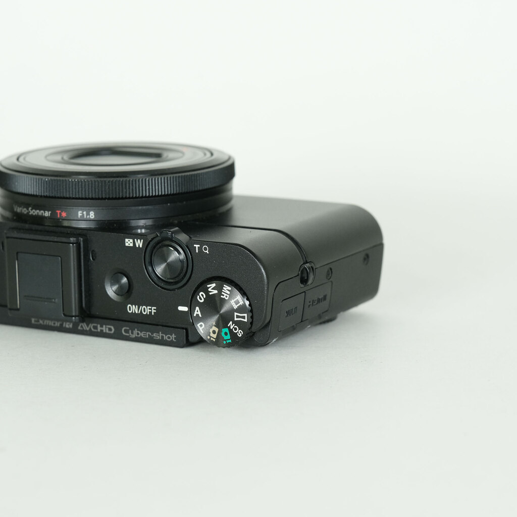 SONY Cyber-shot DSC-RX100M2
