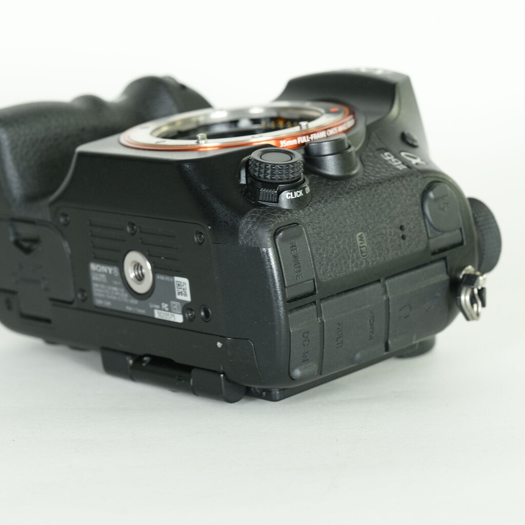 SONY α99II（ILCA-99M2）