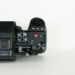 Panasonic LUMIX S5II DC-S5M2