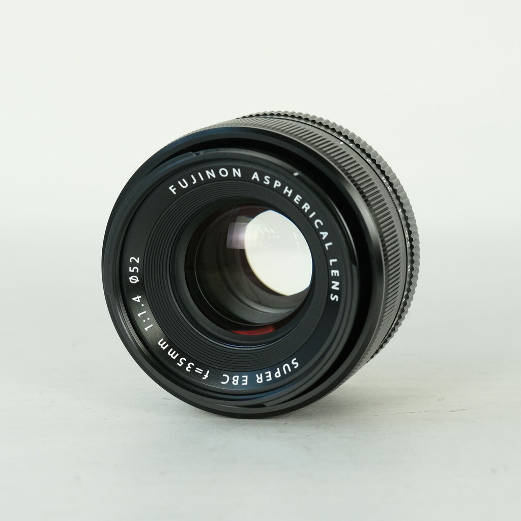 FUJIFILM XF35mmF1.4 Rの出品 | ONE SCENE（ワンシーン）
