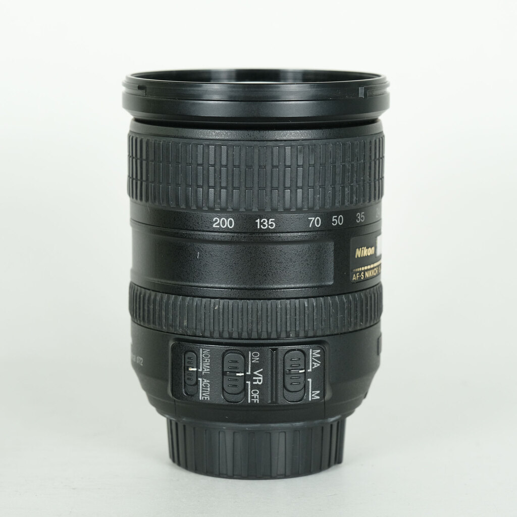 Nikon AF-S DX VR Zoom-Nikkor 18-200mm F3.5-5.6G IF-ED