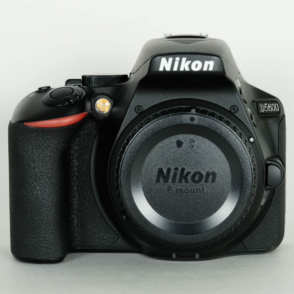 Nikon D5600