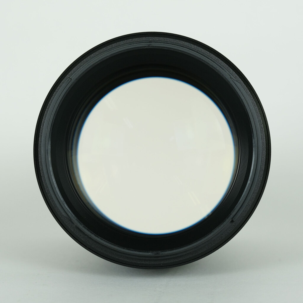 Nikon NIKKOR Z 135mm f/1.8 S Plena