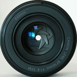 Canon RF50mm F1.8 STM