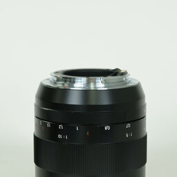 コシナ ツァイス Makro Planar T*2/100mm ZE