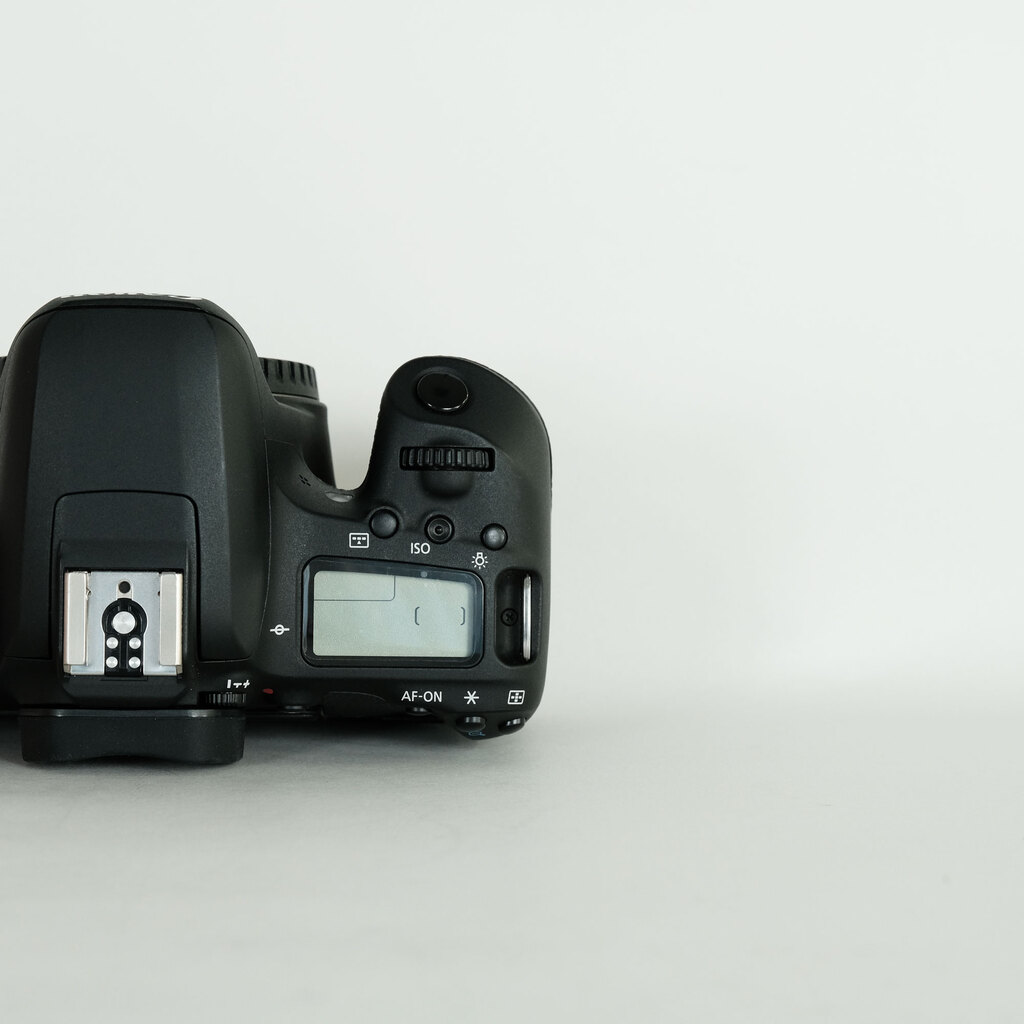 Canon EOS 9000D