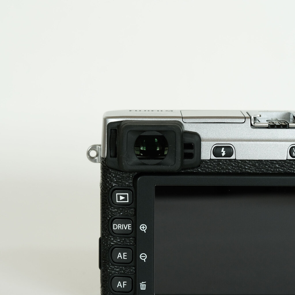 FUJIFILM X-E1 シルバーの出品 | ONE SCENE（ワンシーン）
