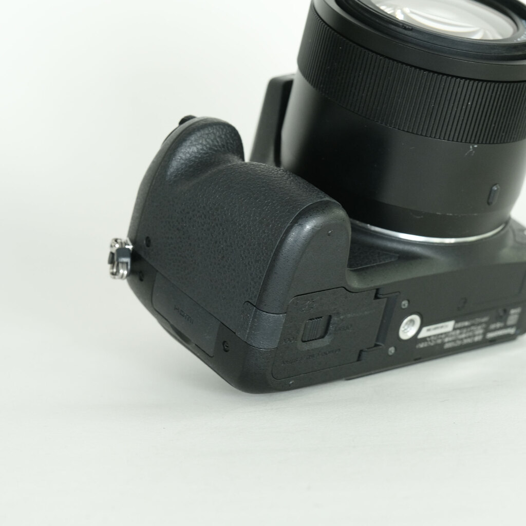 Panasonic LUMIX DMC-FZ1000