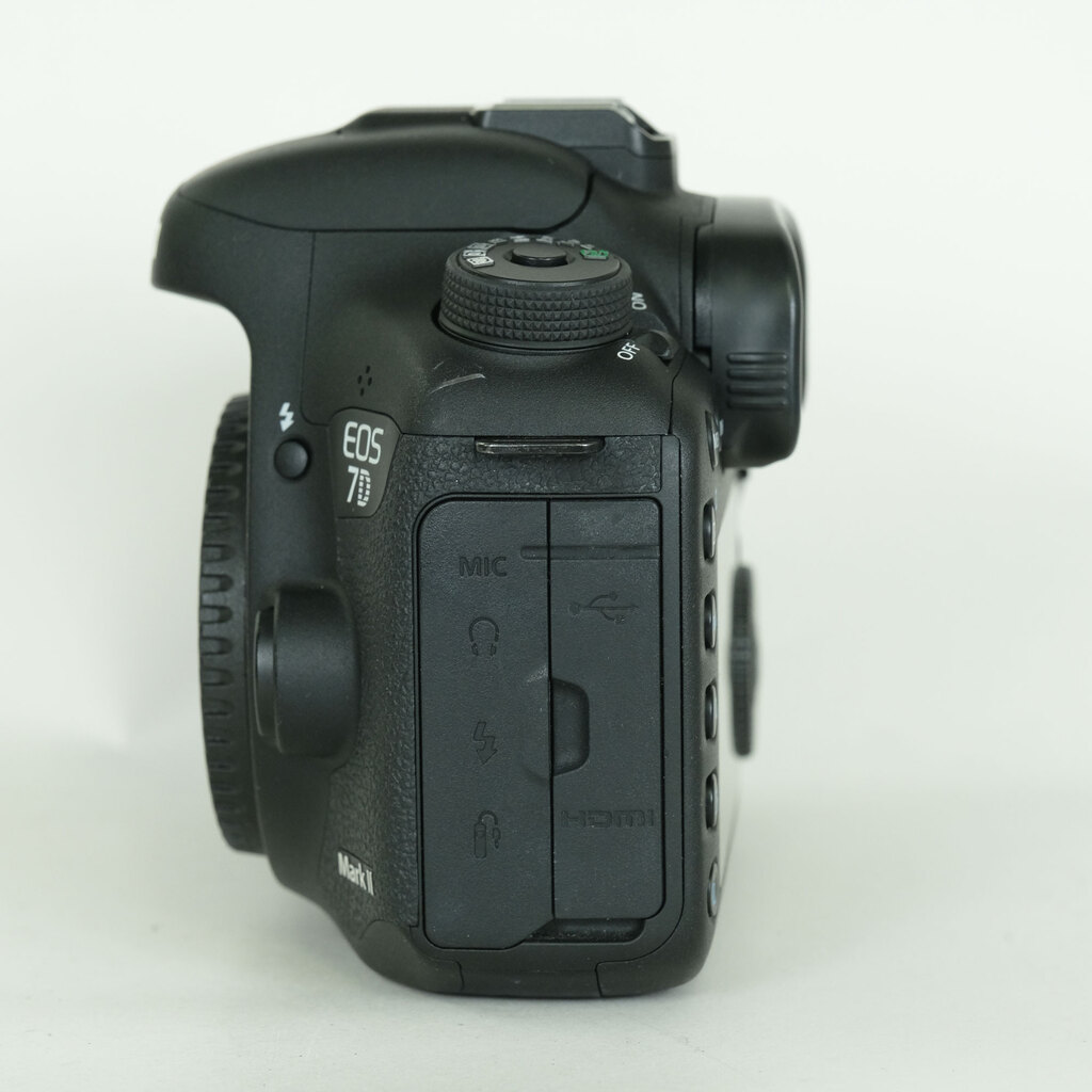 Canon EOS 7D Mark II