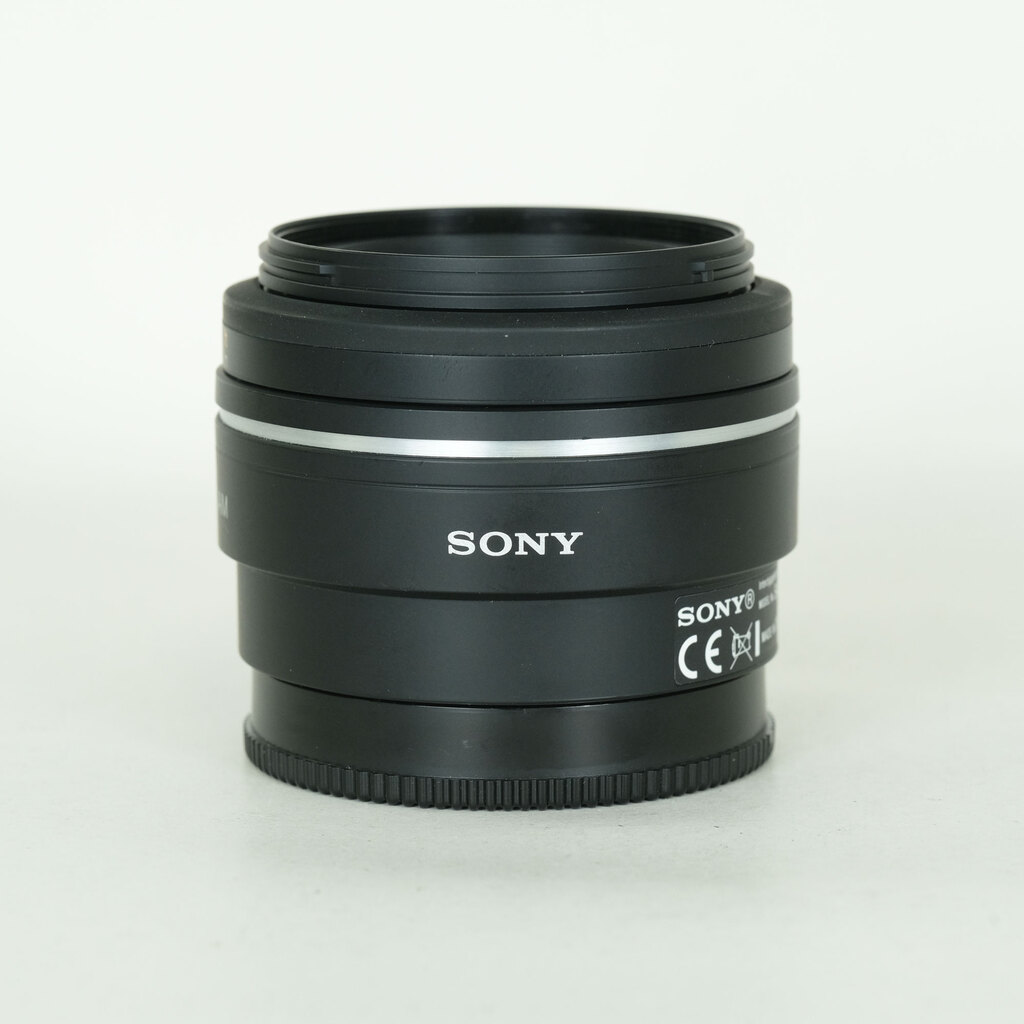 SONY 85mm F2.8 SAM SAL85F28