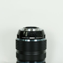 OLYMPUS M.ZUIKO DIGITAL ED 12-40mm F2.8 PRO II OLYMPUS M.ZUIKO DIGITAL ED 12-40mm F2.8 PRO II