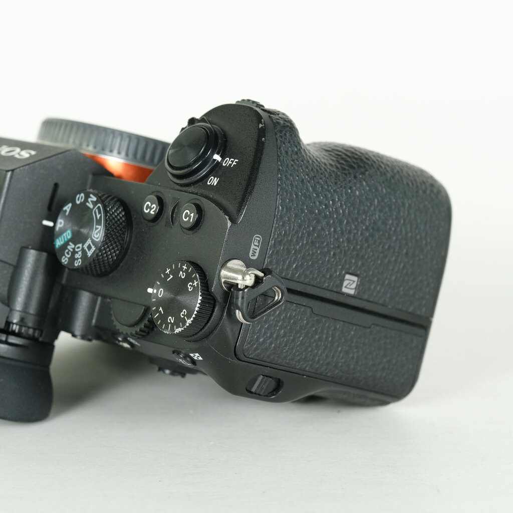 SONY α7 III（ILCE-7M3）の出品 | ONE SCENE（ワンシーン）