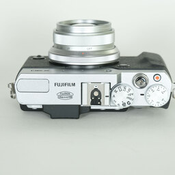 FUJIFILM X30 シルバー