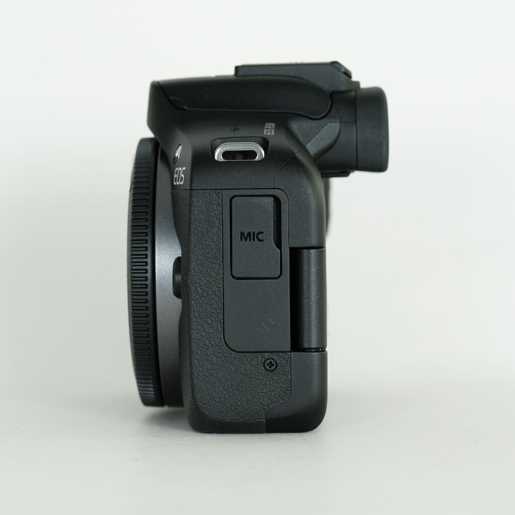Canon EOS R50
