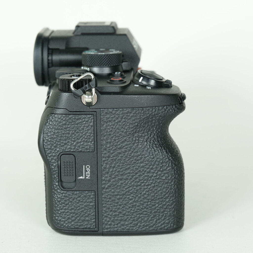 SONY ��7 IV�iILCE-7M4�j [�{�f�B]