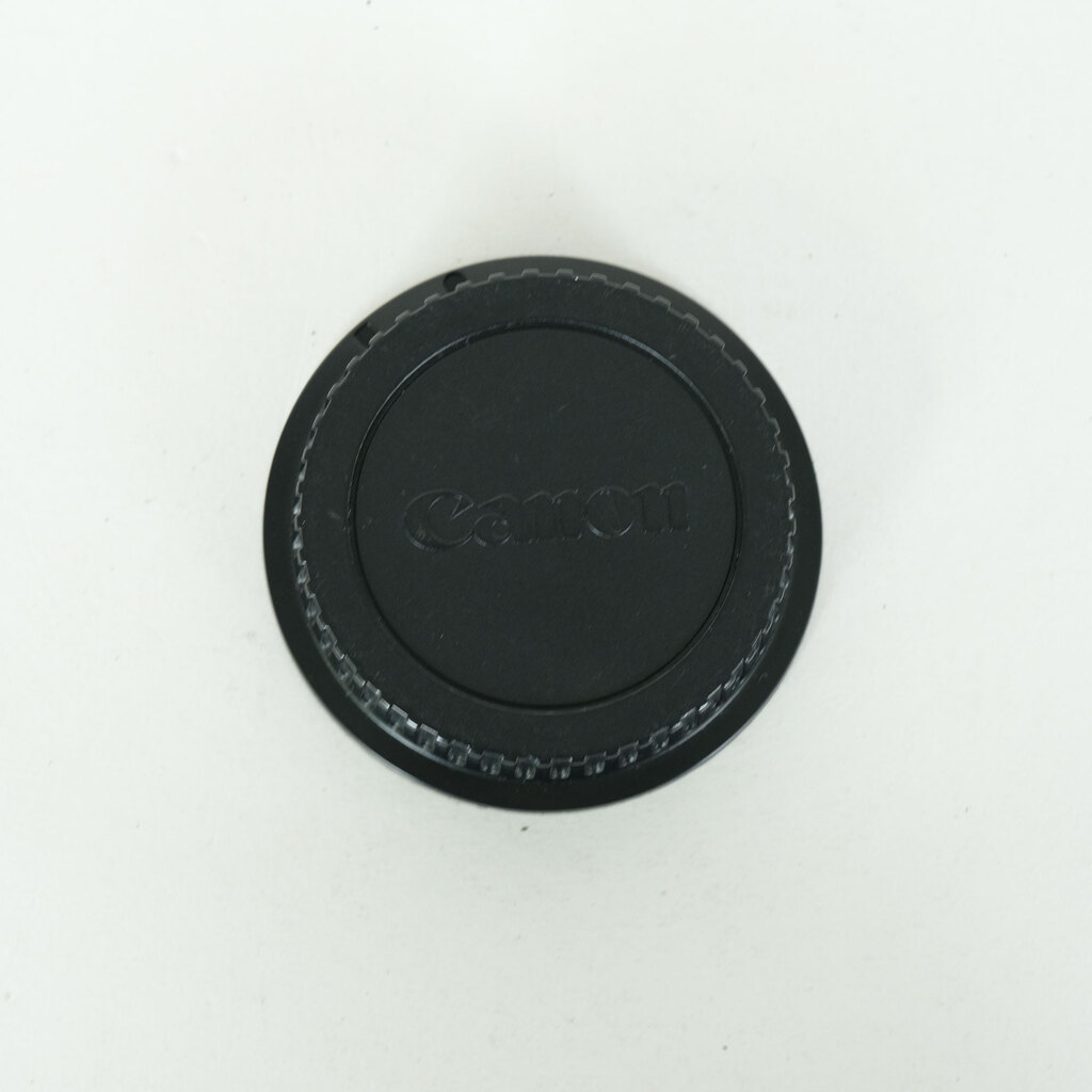 Canon EF-S18-135mm F3.5-5.6 IS USM