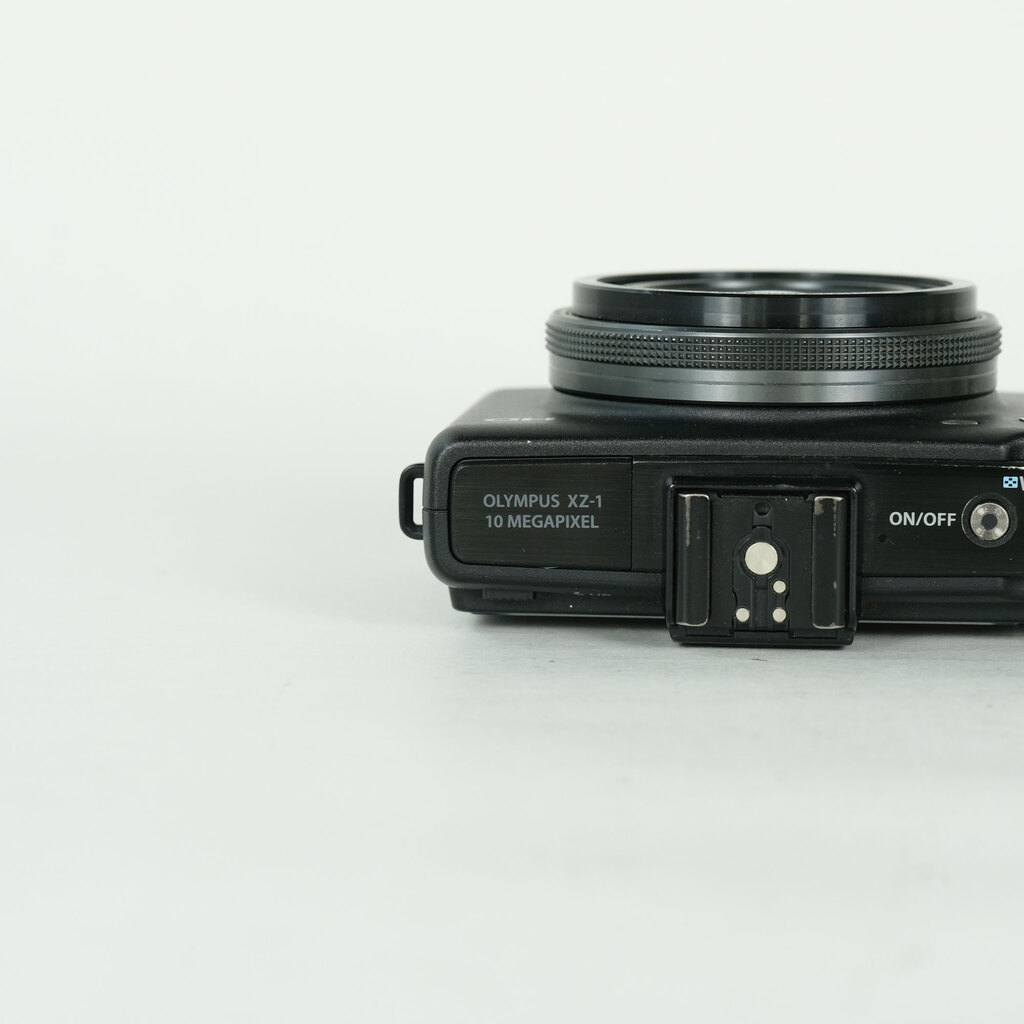 OLYMPUS XZ-1 ブラック