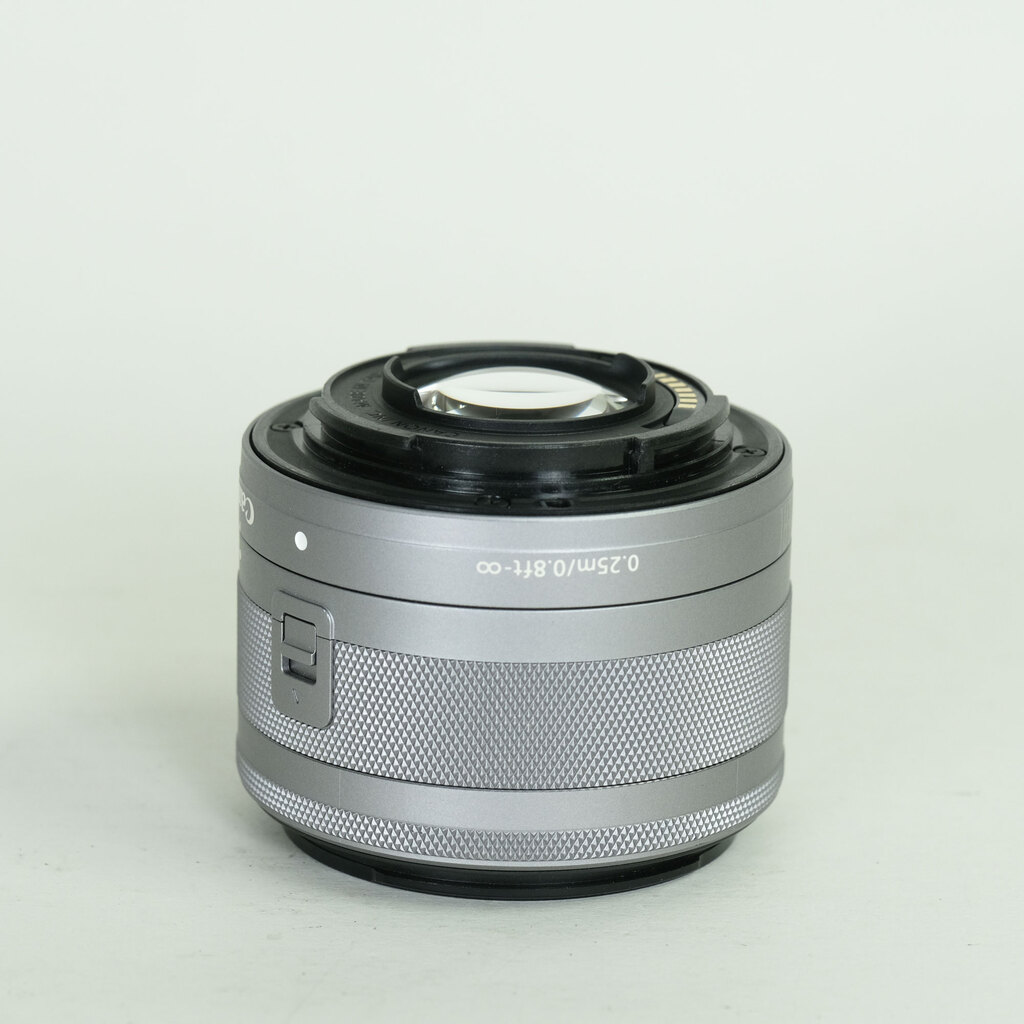 Canon EF-M15-45mm F3.5-6.3 IS STM