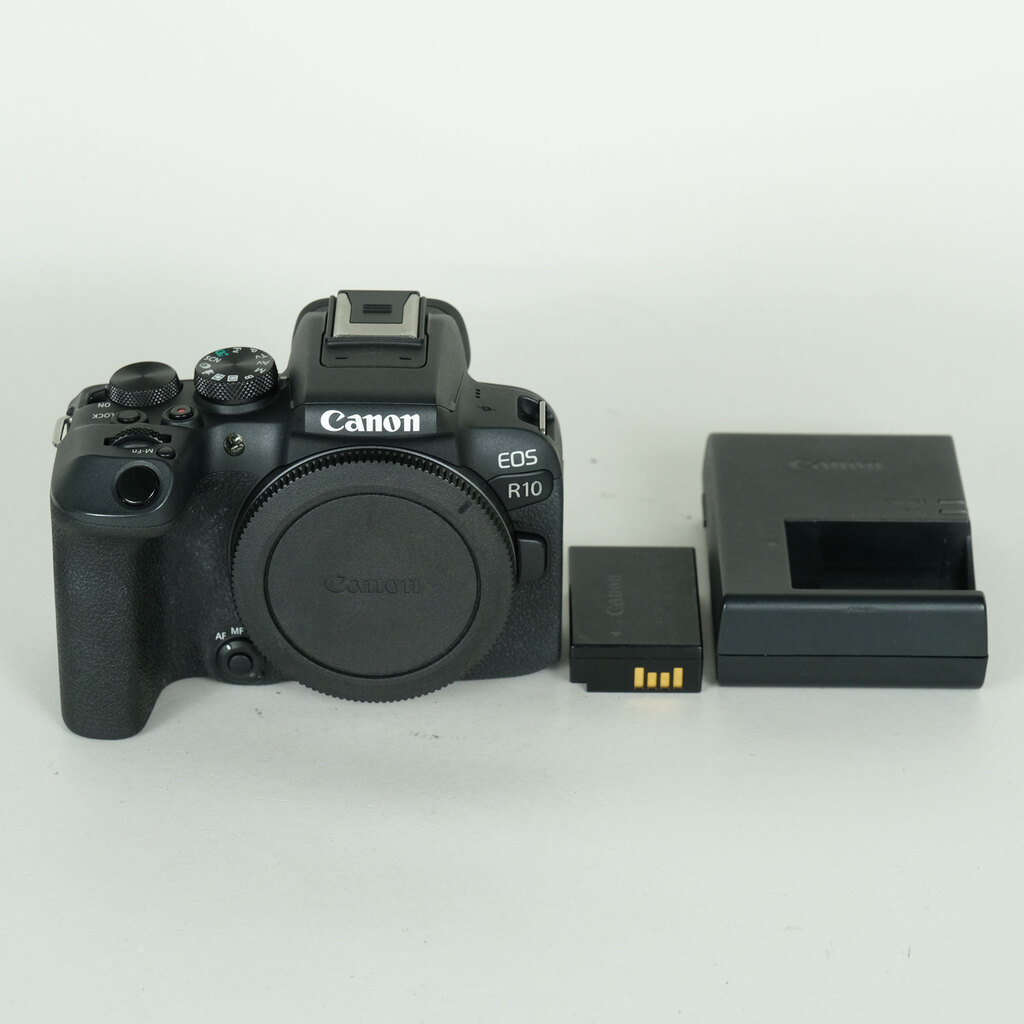 Canon EOS R10 Canon EOS R10