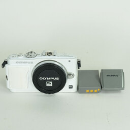 OLYMPUS PEN Lite E-PL6 ボディ ホワイト