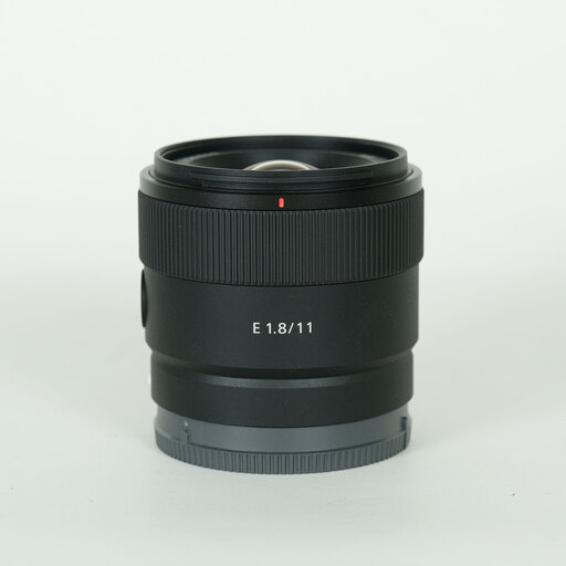 SONY E 11mm F1.8 SEL11F18を徹底解説。「バーゲンプライス」と表現