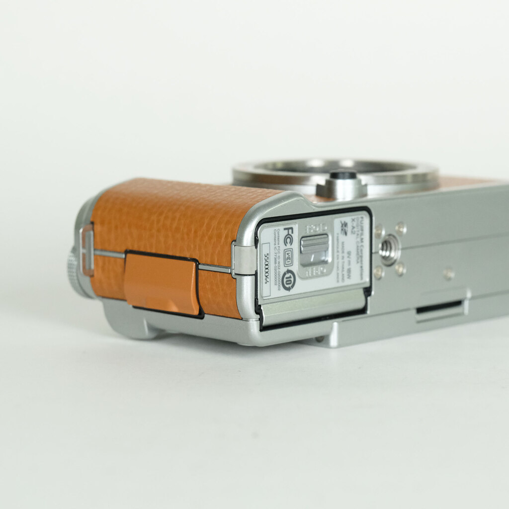 FUJIFILM X-A2 ボディ ブラウン