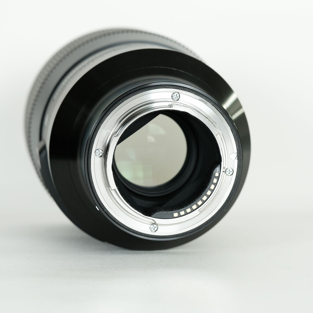 SIGMA Art 135mm F1.8 DG HSM (ソニーE用)の出品 | ONE SCENE（ワン