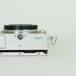 OLYMPUS PEN E-PL9