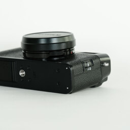 FUJIFILM X100F ブラック