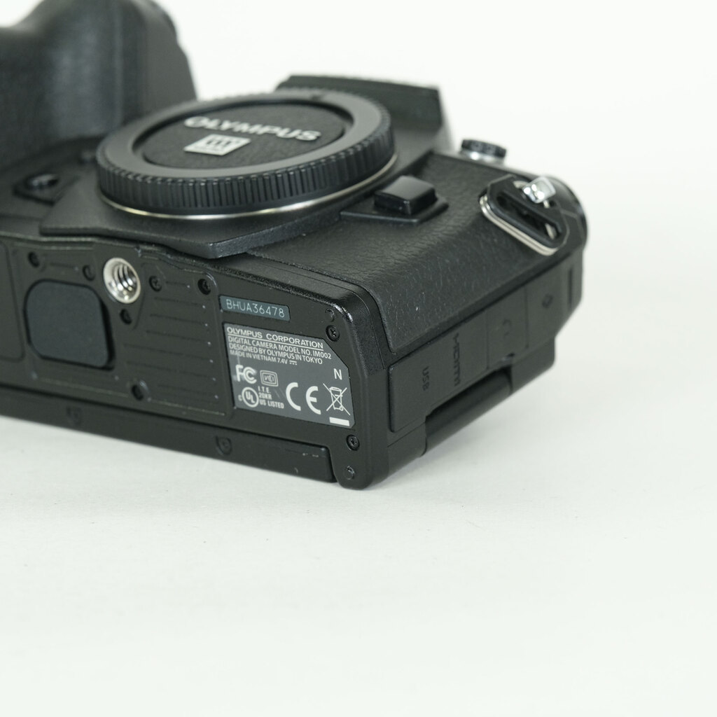 OLYMPUS OM-D E-M1 Mark II OLYMPUS OM-D E-M1 Mark II