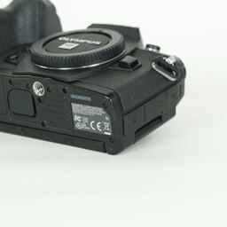 OLYMPUS OM-D E-M1 Mark II OLYMPUS OM-D E-M1 Mark II