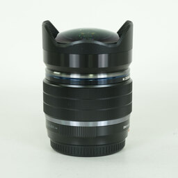 OLYMPUS M.ZUIKO DIGITAL ED 8mm F1.8 Fisheye PRO