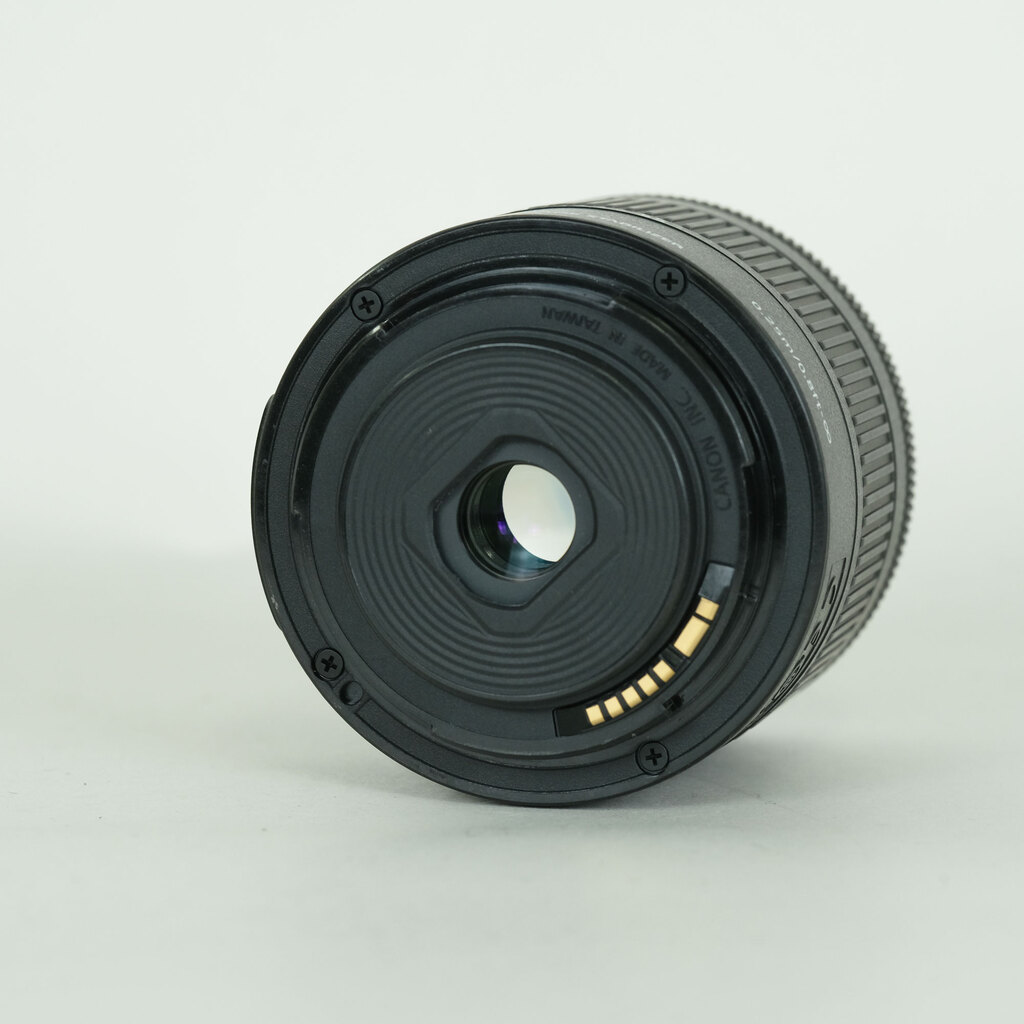 Canon EF-S18-55mm F4-5.6 IS STM