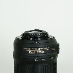 Nikon AF-S DX NIKKOR 18-55mm F3.5-5.6 G VR