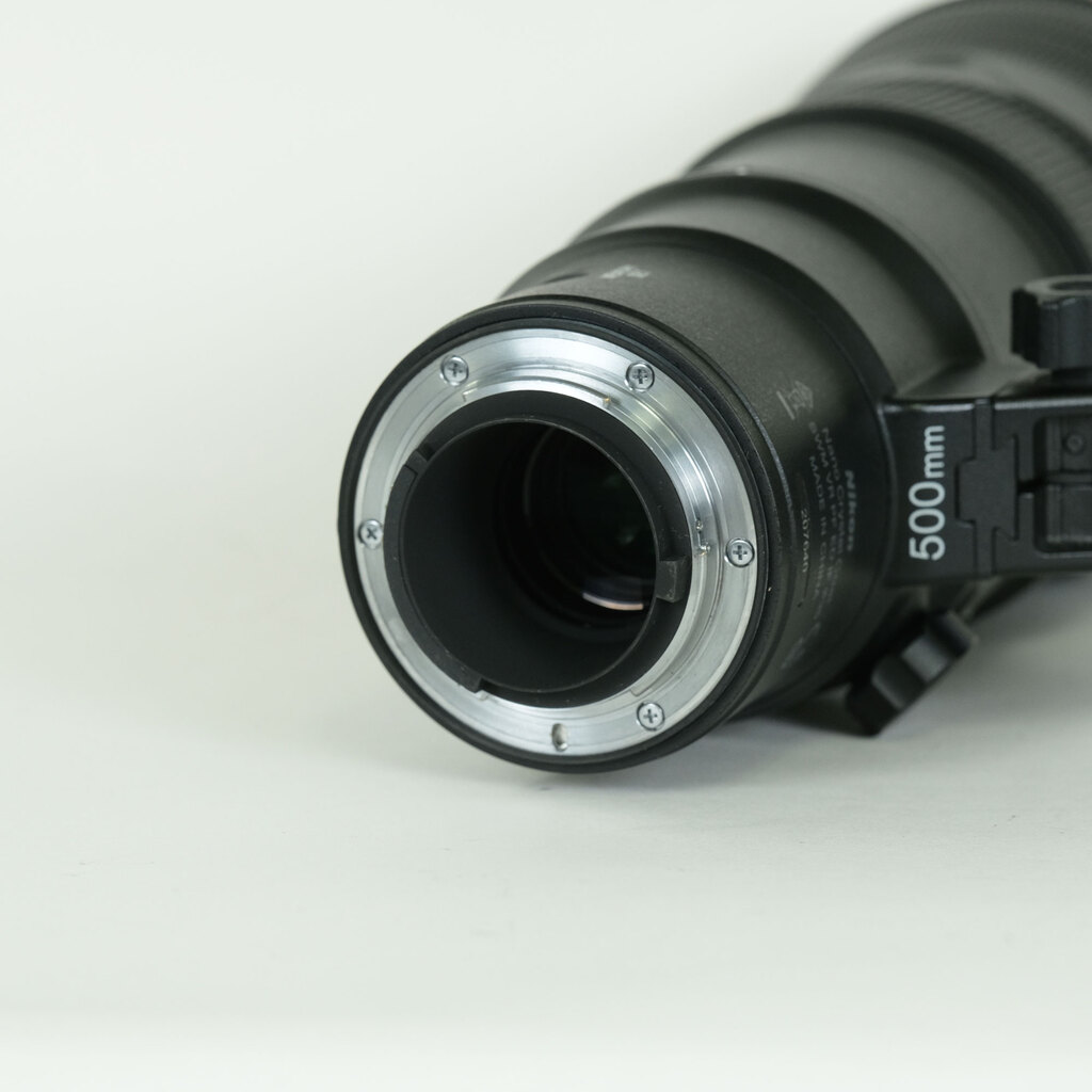 Nikon AF-S NIKKOR 500mm f/5.6E PF ED VR