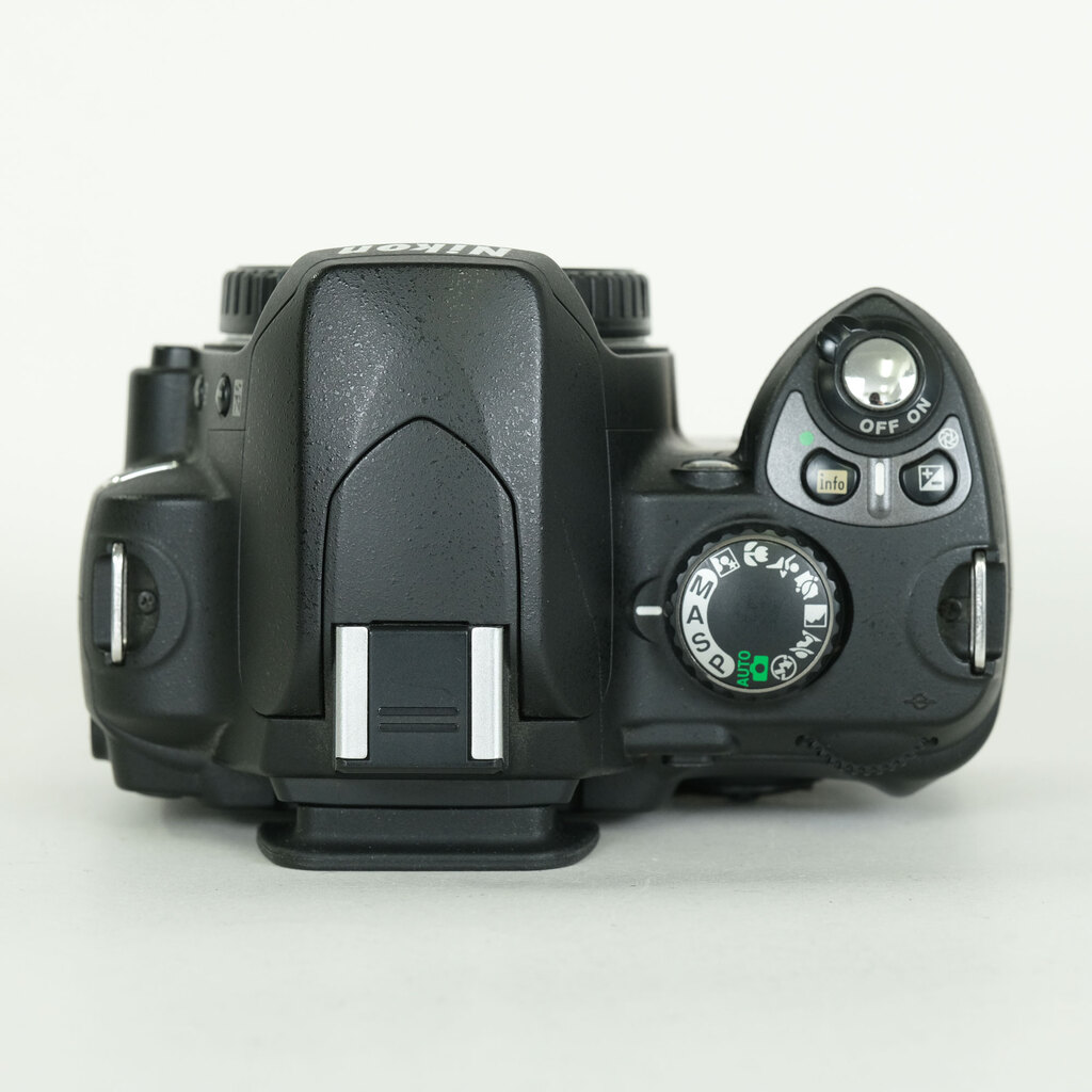 Nikon D40 ブラックボディ