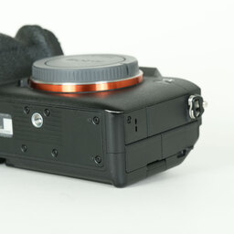 SONY α7 IV(ILCE-7M4) SONY α7 IV(ILCE-7M4)