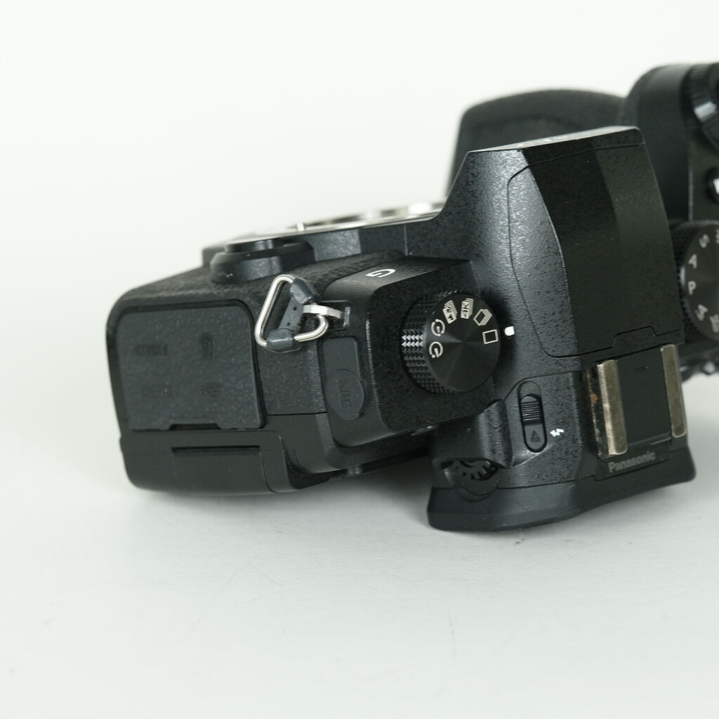 Panasonic LUMIX DC-G99 Panasonic LUMIX DC-G99